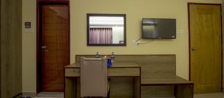 EXECUTIVE SUITE EXECUTIVE