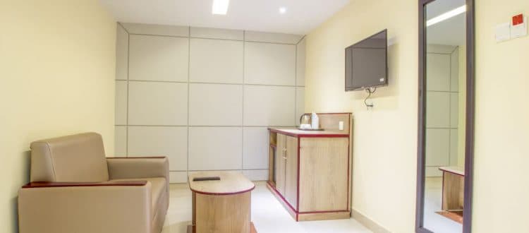 EXECUTIVE SUITE EXECUTIVE