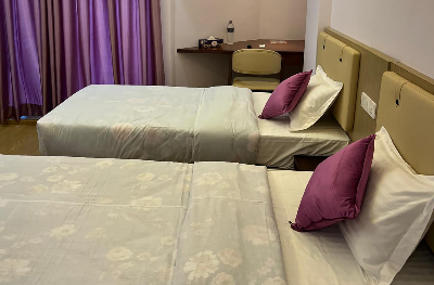 Twin Bed 304