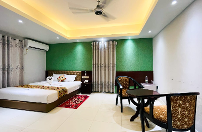 Deluxe Couple Bed 105