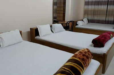 Triple bed (6 Person) - AC 303