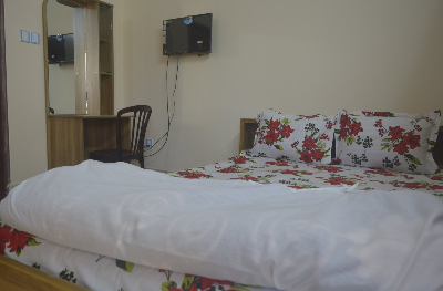 Twin bed (3 Person) - AC 701
