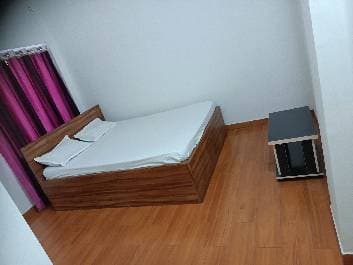 Hotel seven seventeen