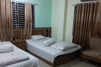 Double Bed Ac ROOM 208