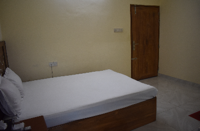 AC\Non-AC Connecting Room with Three Bed 305