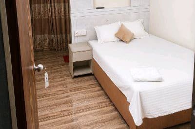 Couple Bed AC 207