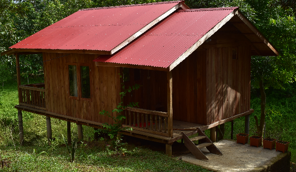 Couple Bed Reingpa Wooden Villa