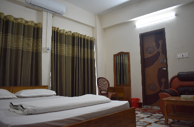 AC Couple Single Bed G