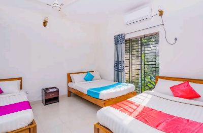 Deluxe Triple Bed 105